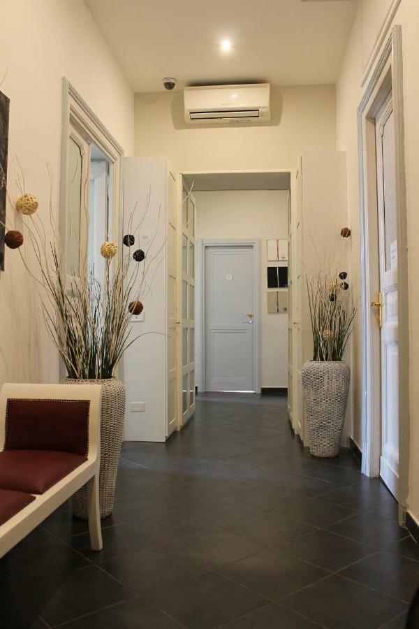 Acomodação com café da manhã  Little Rose Roma
