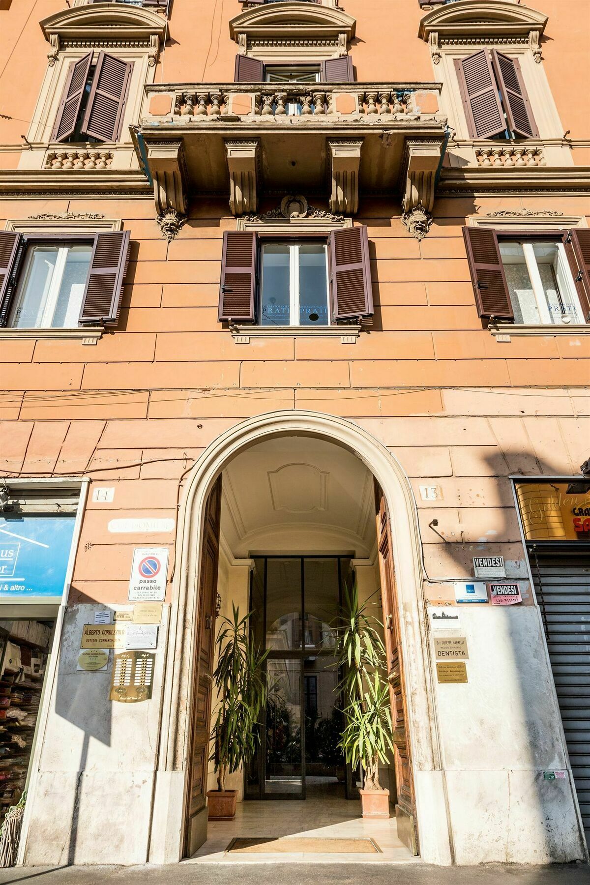 Acomodação com café da manhã  Little Rose Roma